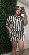 Conjunto Blusa y Shorts a Rayas Blanco y Negro